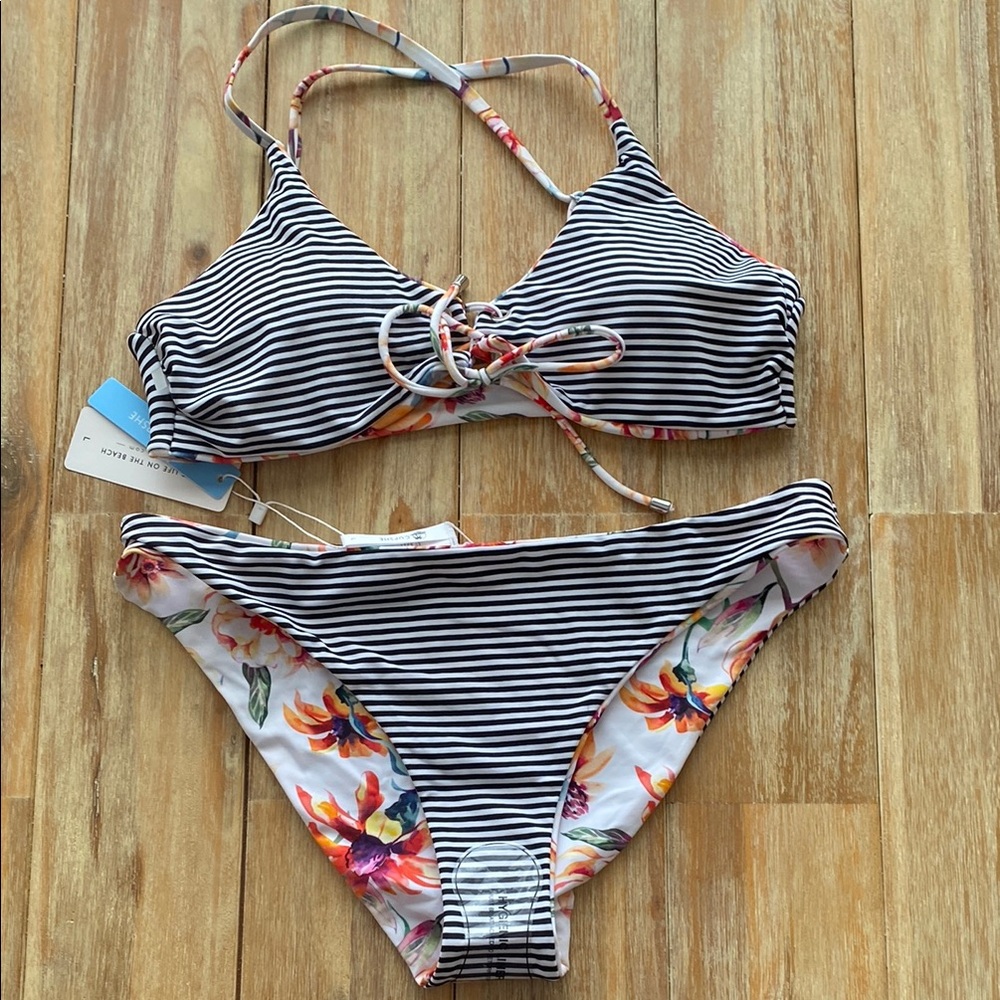 Floral/Striped Reversible Bikini Set - Picture 2 of 2